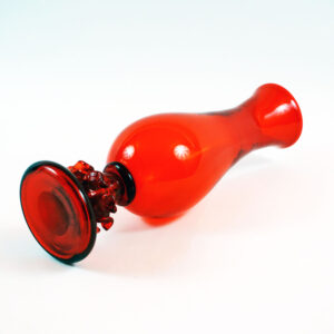 Wazon bok Krakowski Instytut Szkła proj. Jerzy Słuczan-Orkusz fot.old-stuff.pl